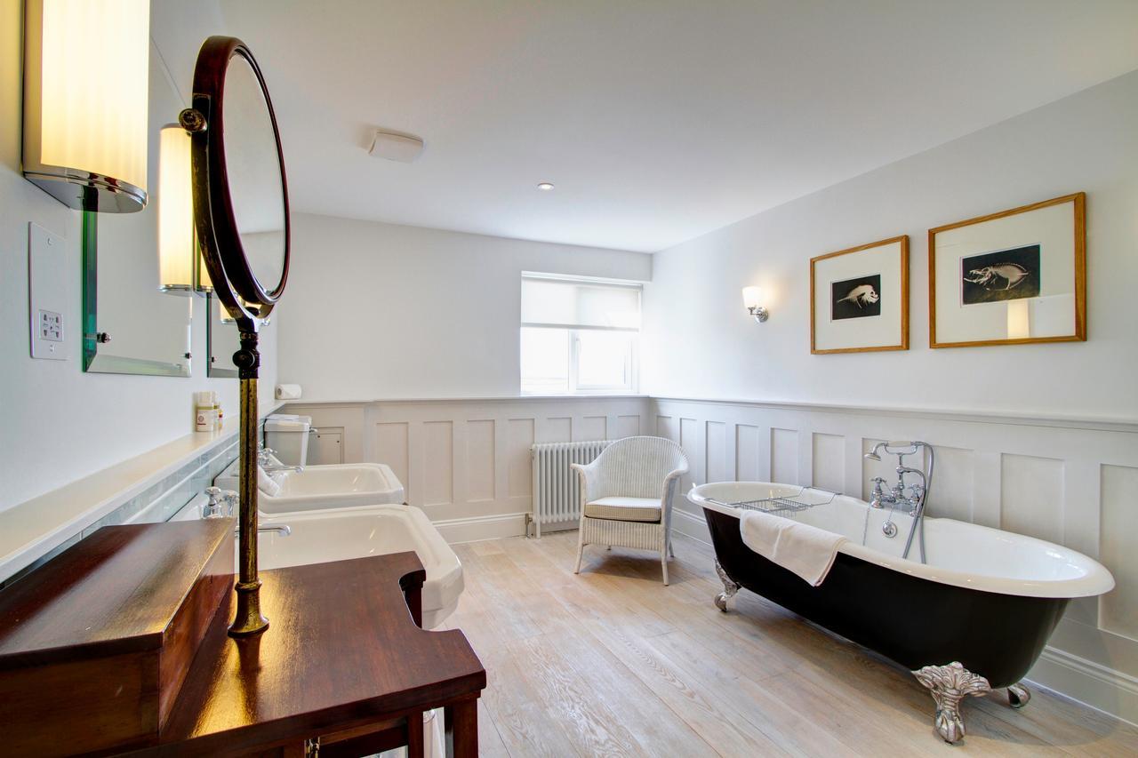 Hotel The Seaside Boarding House Burton Bradstock Exterior foto